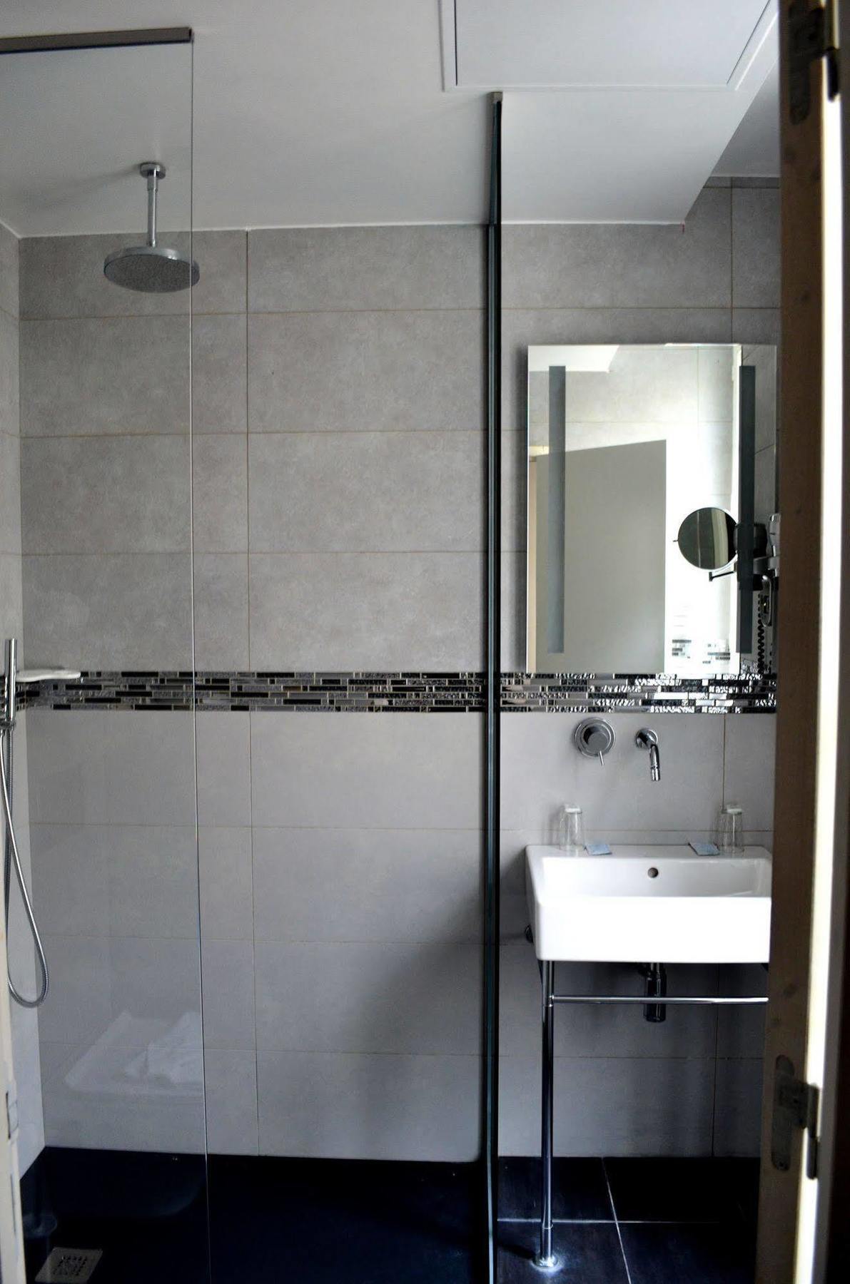 Amiral-fondary Hotel Parijs